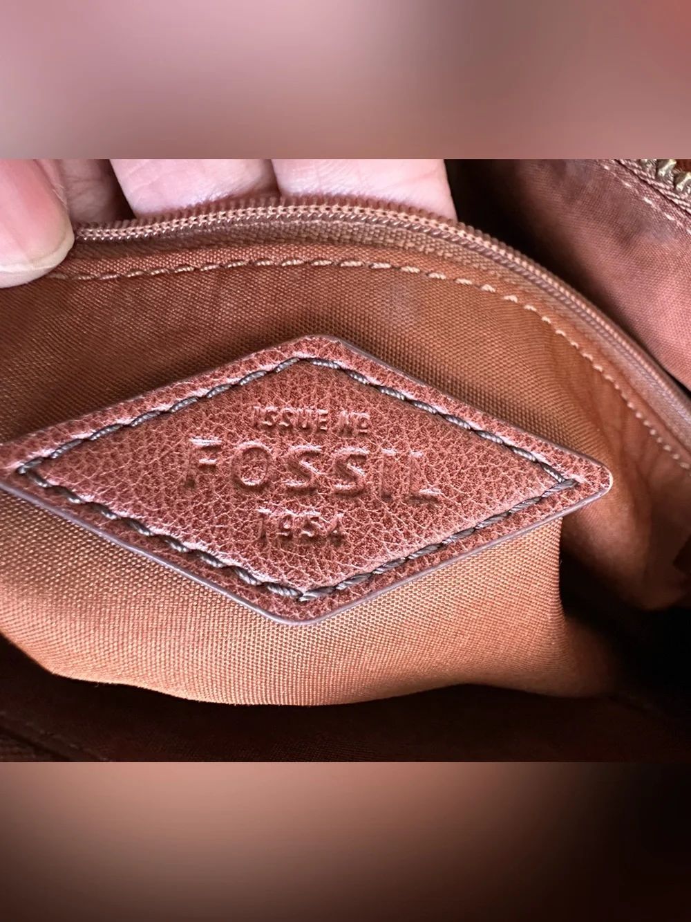 Fossil classic cognac